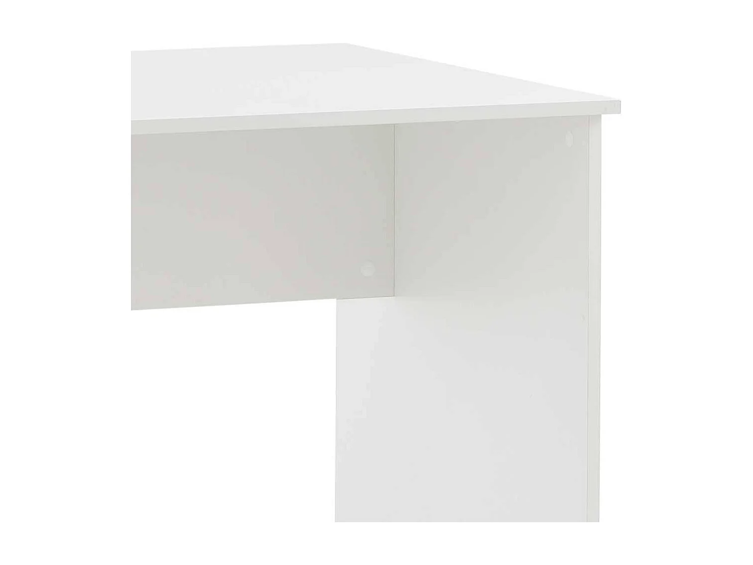 Schlichter Schreibtisch in Weiß melaminbeschichtet Made in Germany