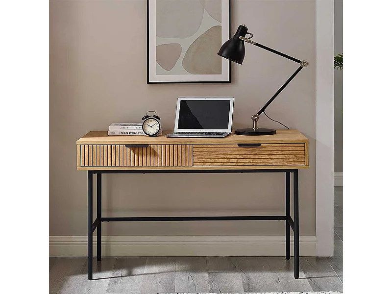 Jugendschreibtisch im Skandi Design Vierfußgestell aus Metall