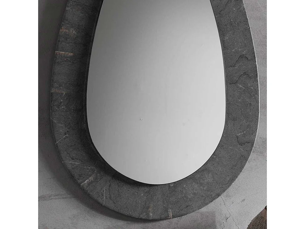 Grauer Flurspiegel mit Steinrahmen ovale Form