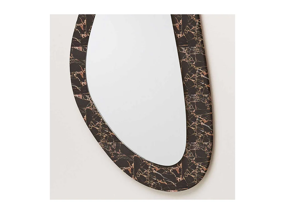 Wandspiegel mit Steinrahmen modern