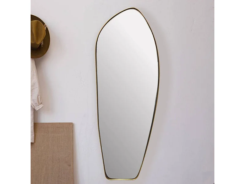 Wandspiegel Flurspiegel in Goldfarben und organischer Form