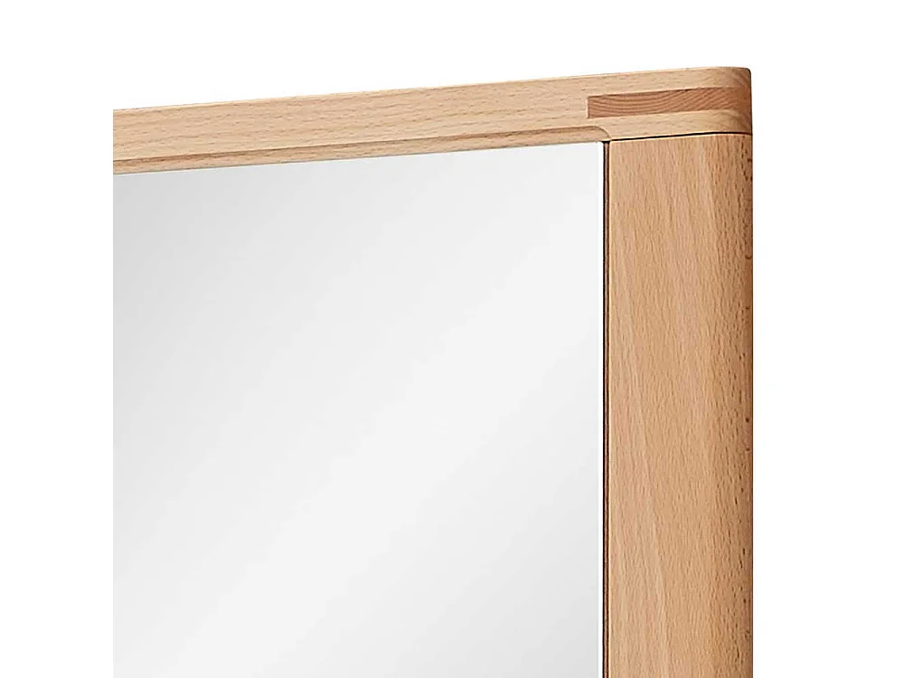 Wandspiegel in Kernbuchefarben mit Holzrahmen
