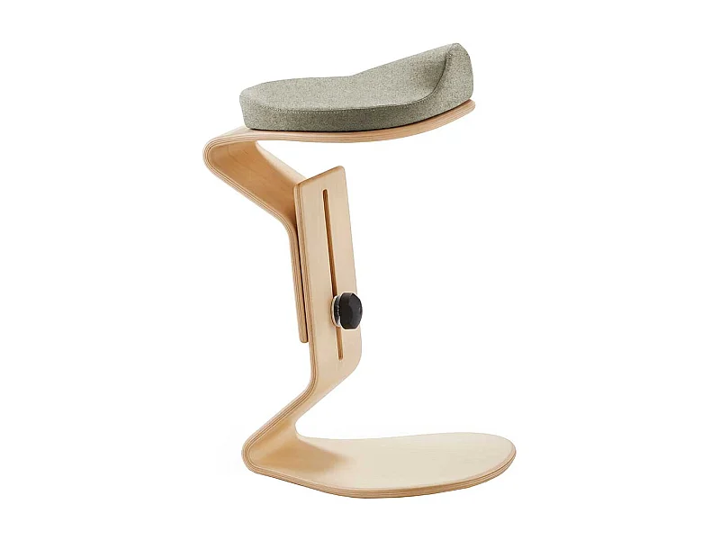 Ergonomischer Arbeitshocker aus Buche Schichtholz Bezugsstoff aus Filz