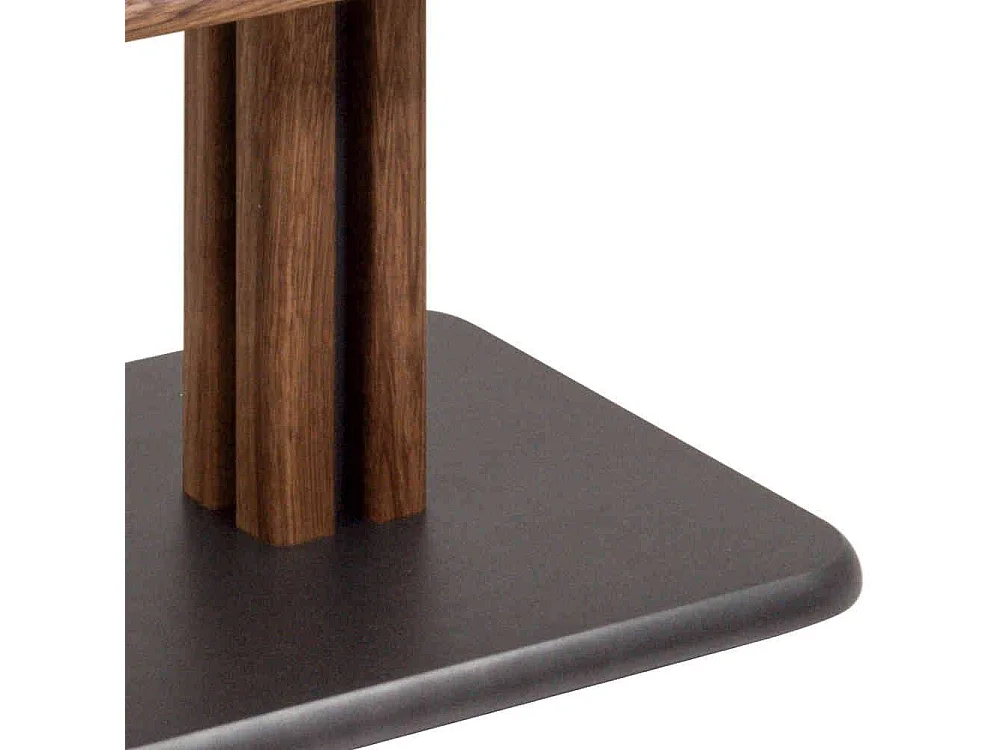 Couchtisch in Wildeichefarben Massivholzplatte