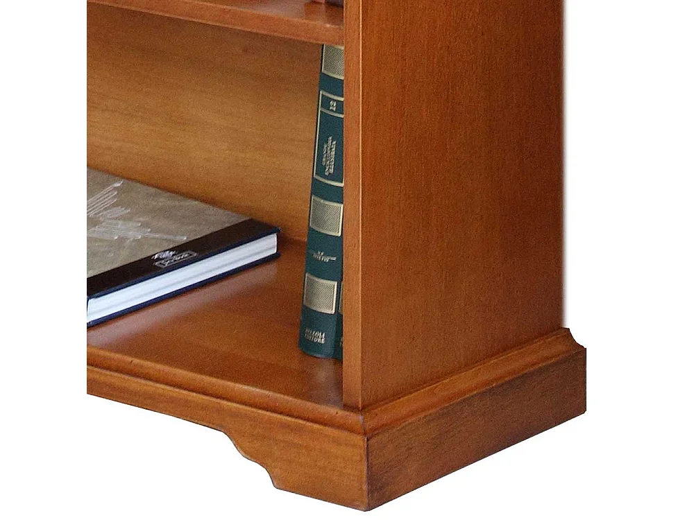 Klassisches Buchregal in Nussbaumfarben 92 cm hoch - 83 cm breit