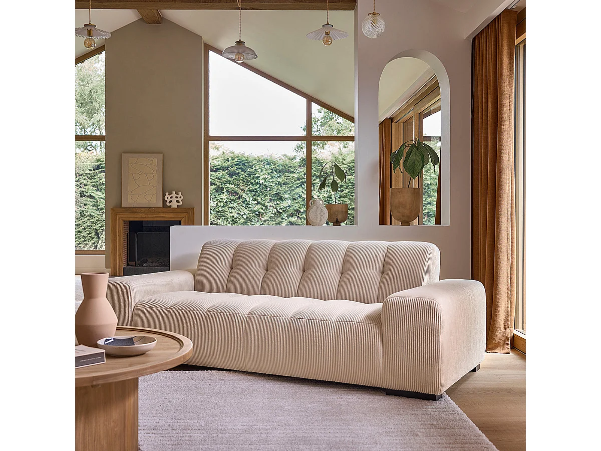 Sofá recto de 3 plazas de terciopelo color crudo