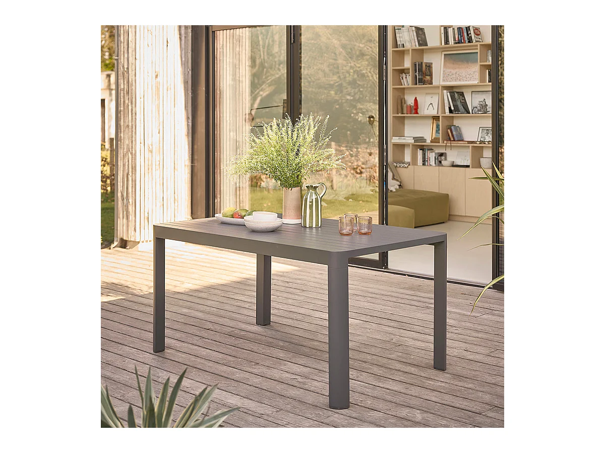 Table carrée extensible en aluminium