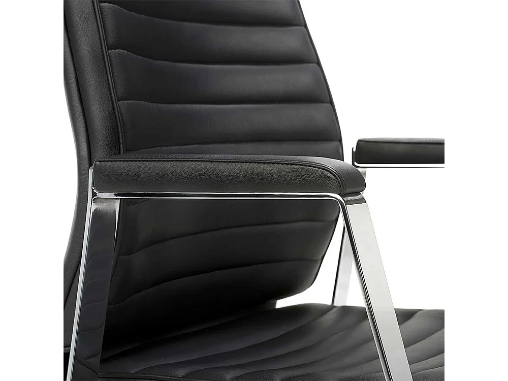 Chefsessel in Schwarz Echtleder Armlehnen