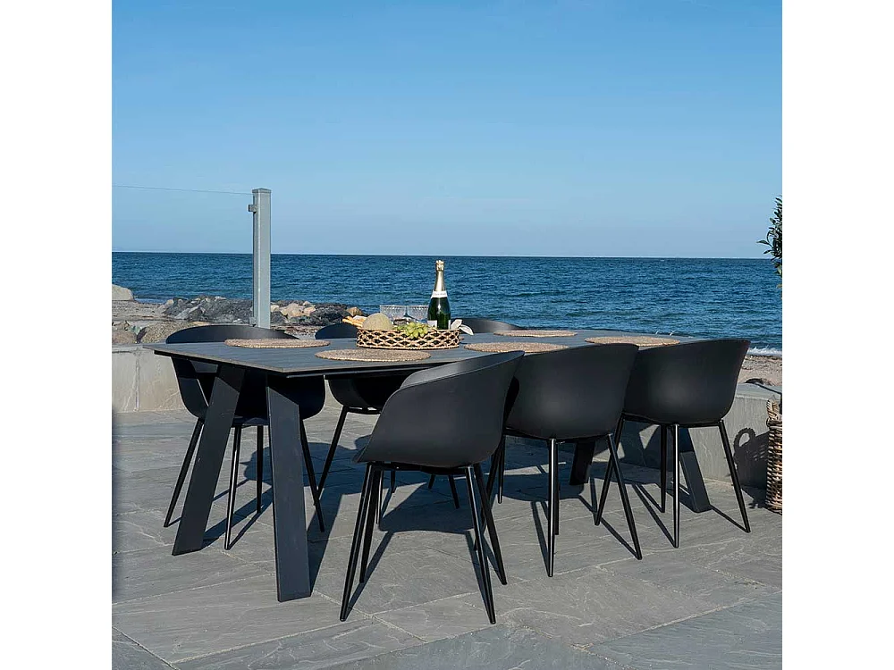 Wetterfester Gartentisch aus Kunststoff Vierfußgestell aus Metall