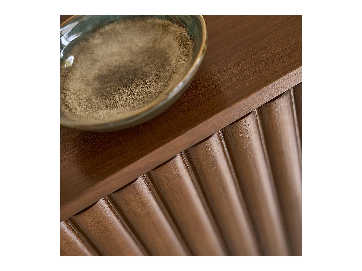 Mueble de TV suspendido de madera maciza con acabado nogal 140 cm