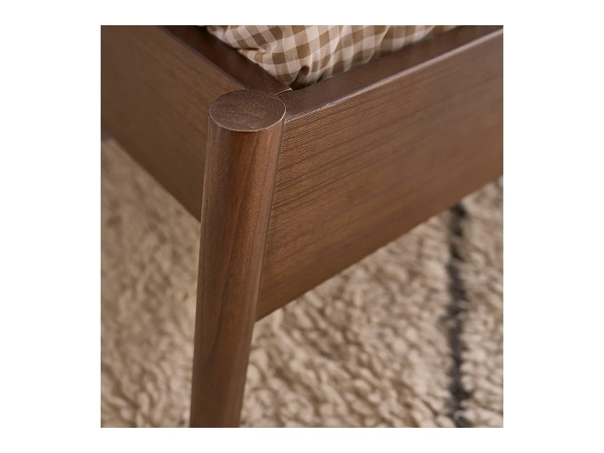 Cama de madera maciza con acabado nogal 180 cm