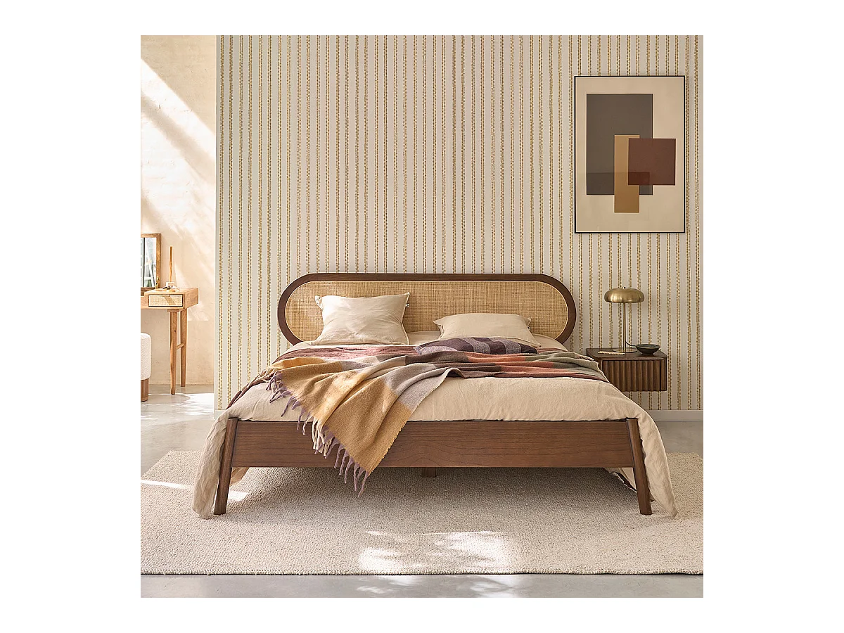 Lit en bois massif et cannage finition noyer 160 cm