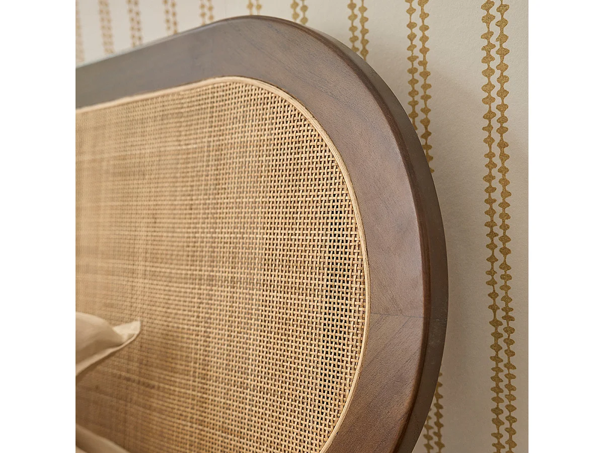 Lit en bois massif et cannage finition noyer 160 cm avec sommier