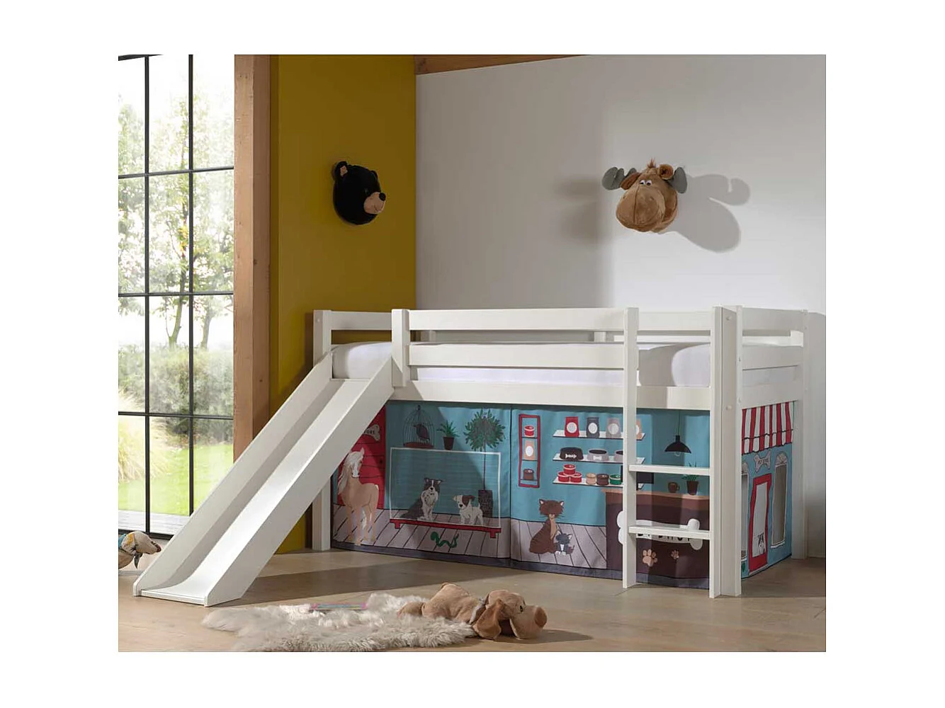 Rutschen Hochbett in Weiß Vorhang mit Tier Motiven