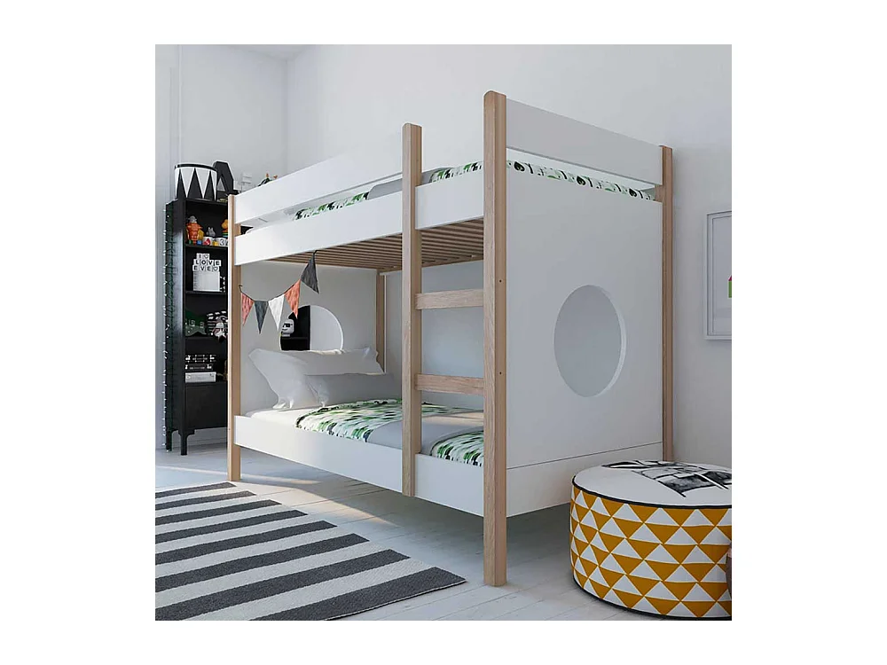 Kinderzimmer Stockbett in Piniefarben und Weiß Leiter