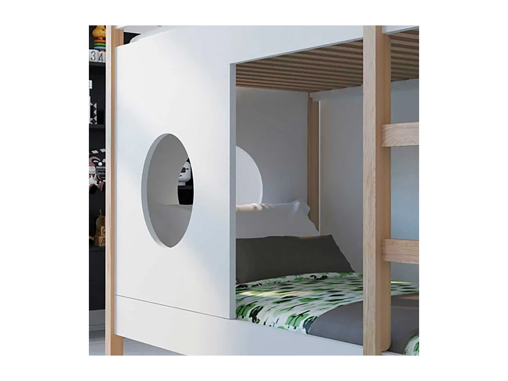 Kinderzimmer Stockbett in Piniefarben und Weiß Leiter