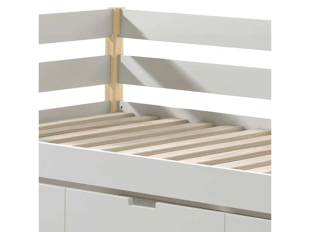 Kastenbett in Weiß Kieferfarben