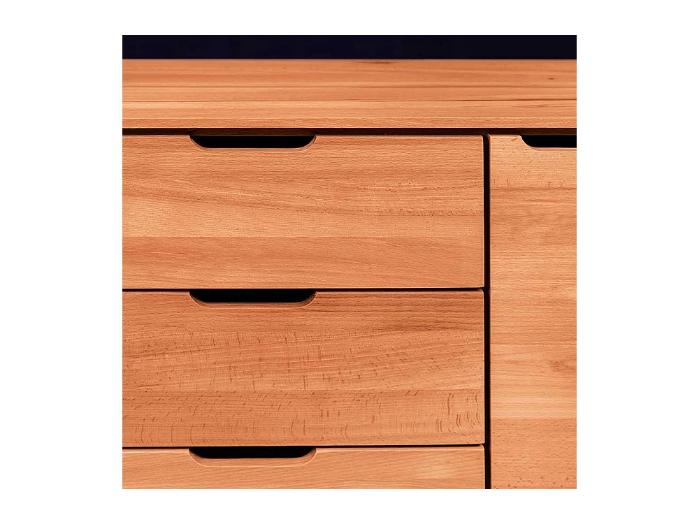 Massivholz Sideboard aus Kernbuche geölt Grifflöchern