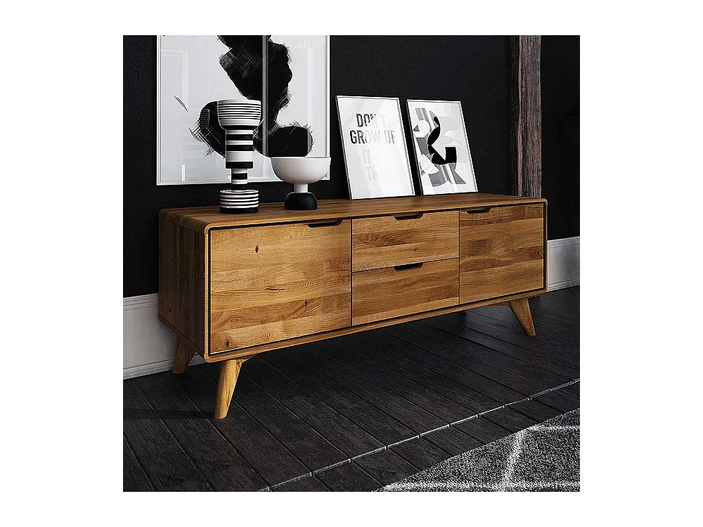 Niedriges Sideboard aus Wildeiche Massivholz geölt