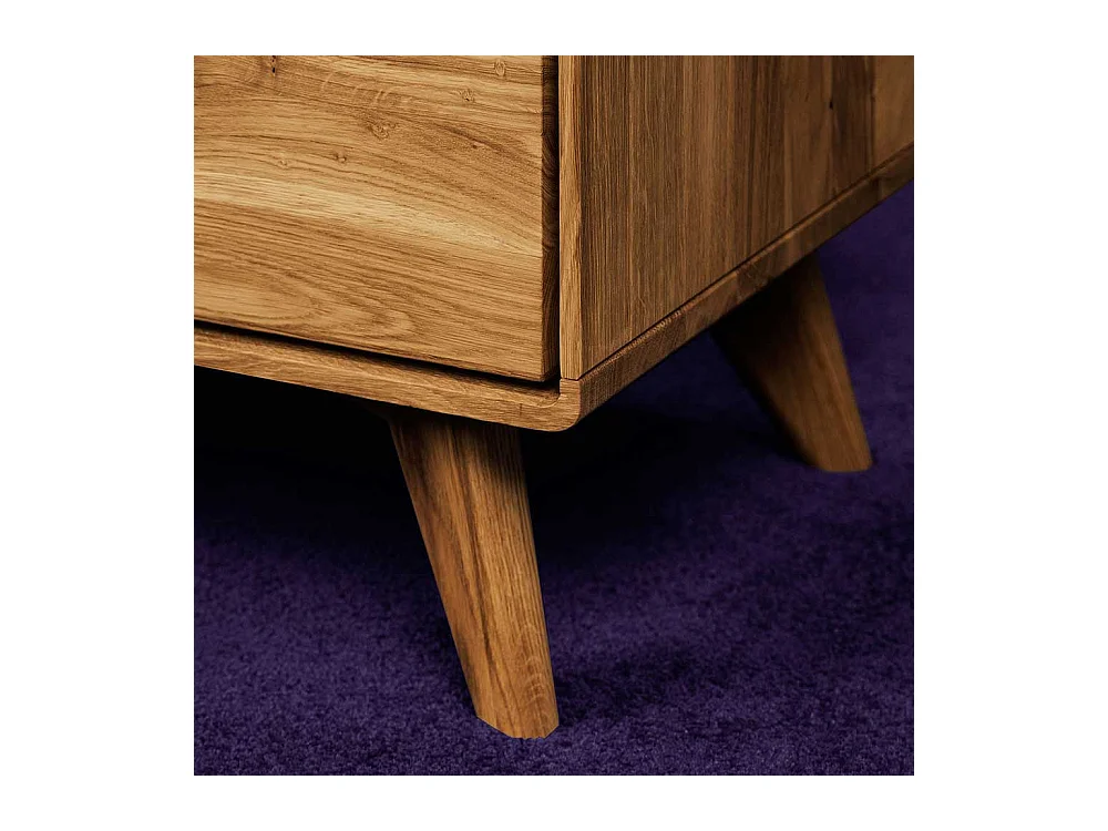 Niedriges Sideboard aus Wildeiche Massivholz geölt