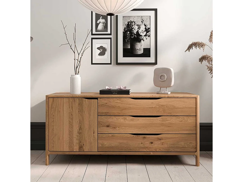Sideboard Lowboard aus Wildeiche Massivholz mit drei Schubladen