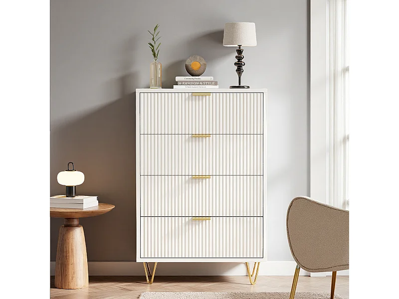 Commode 4 tiroirs blanche avec façade à motif ondulé, poignées dorées et pieds en métal, style moderne, grand espace de rangement