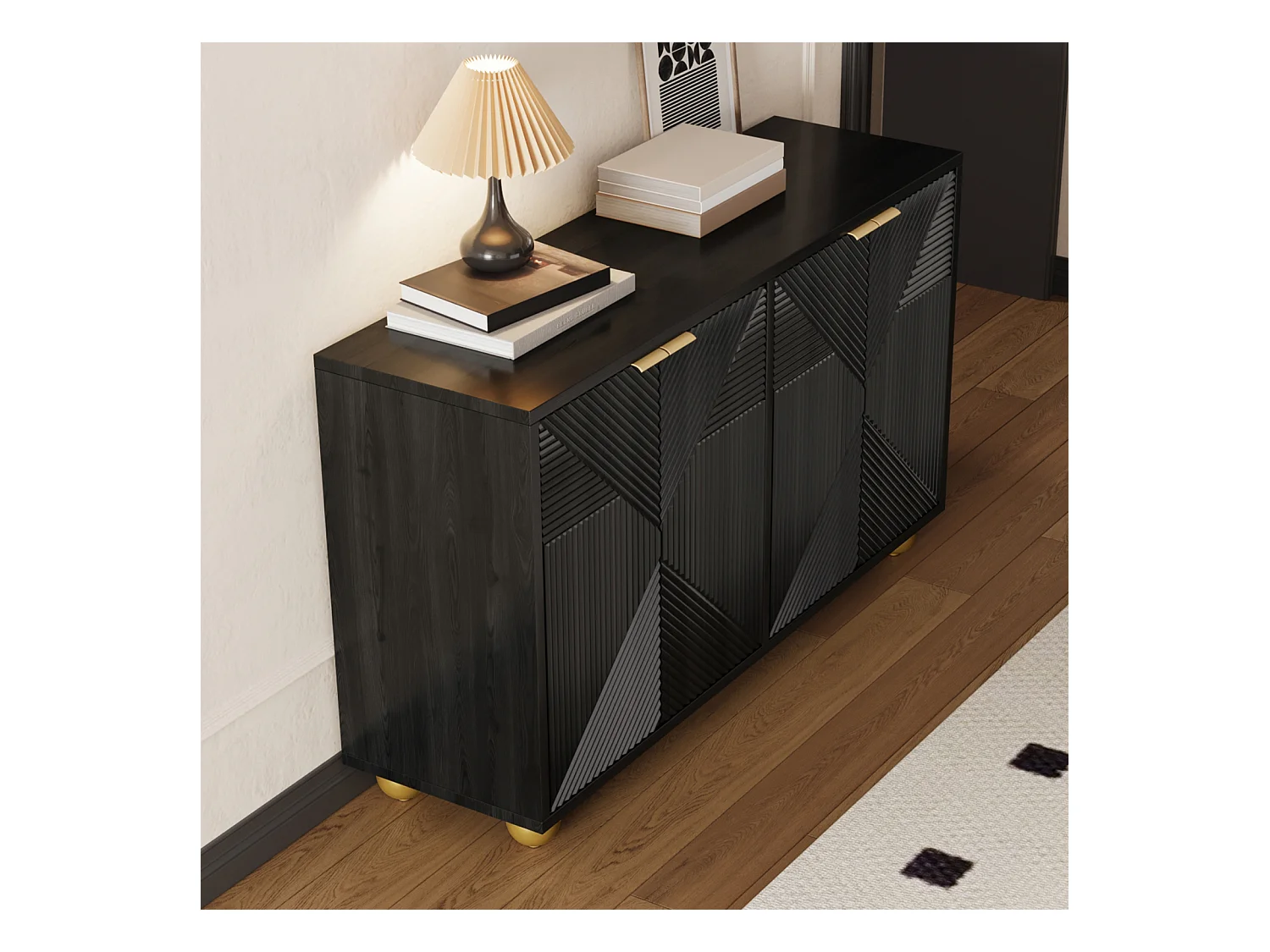 Buffet avec 4 portes sculptées – Étagères intérieures réglables, poignées en métal et pieds sphériques – Meuble design pour salon