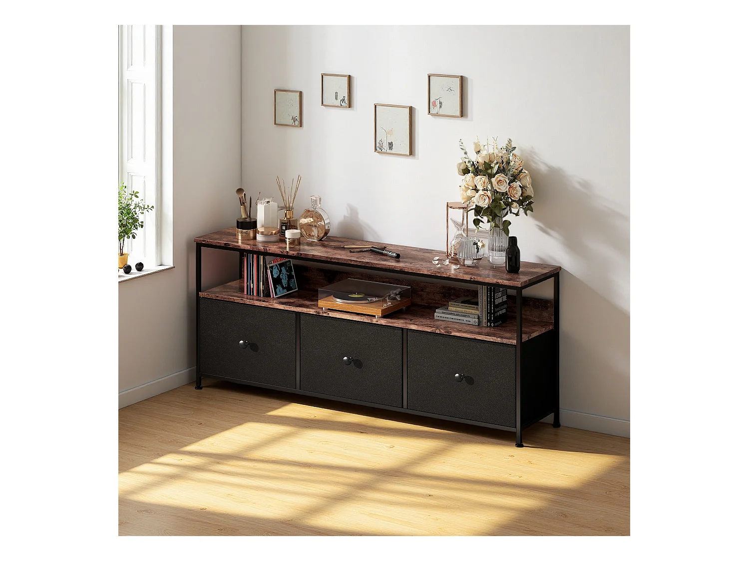 Meuble TV 137 cm avec LED, plateau effet bois tigre, 3 tiroirs en tissu PU noir, cadre métal robuste, pieds réglables, style rétro-moderne