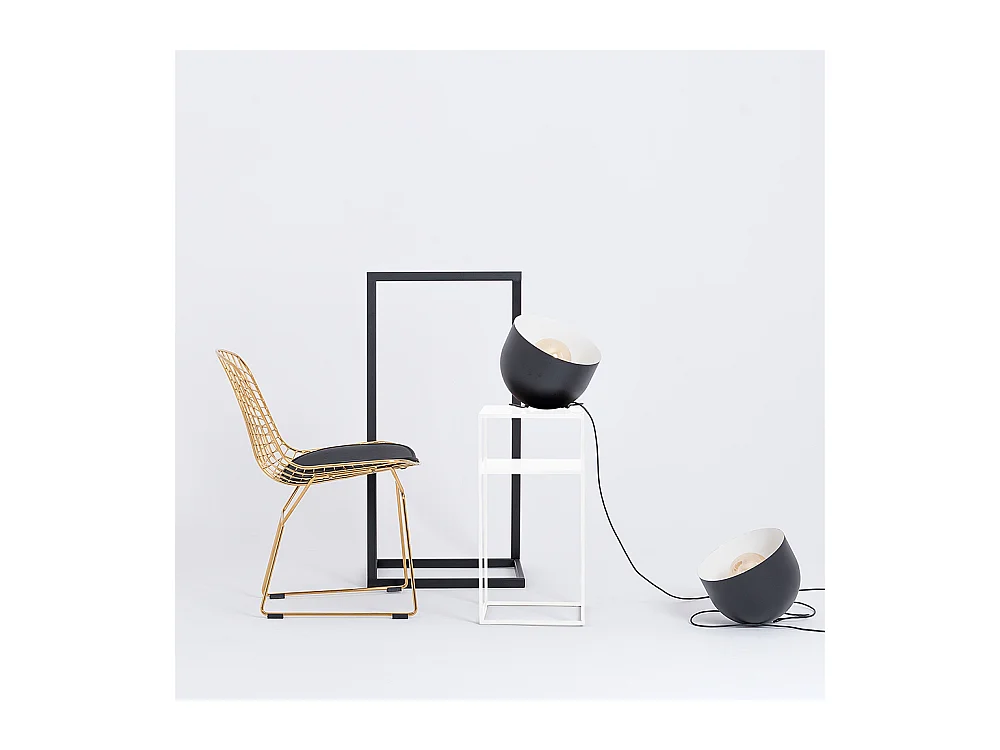 Tavolino da caffè 0,3x0,3x0,6 m bianco Tensio 2 piani metallo 30