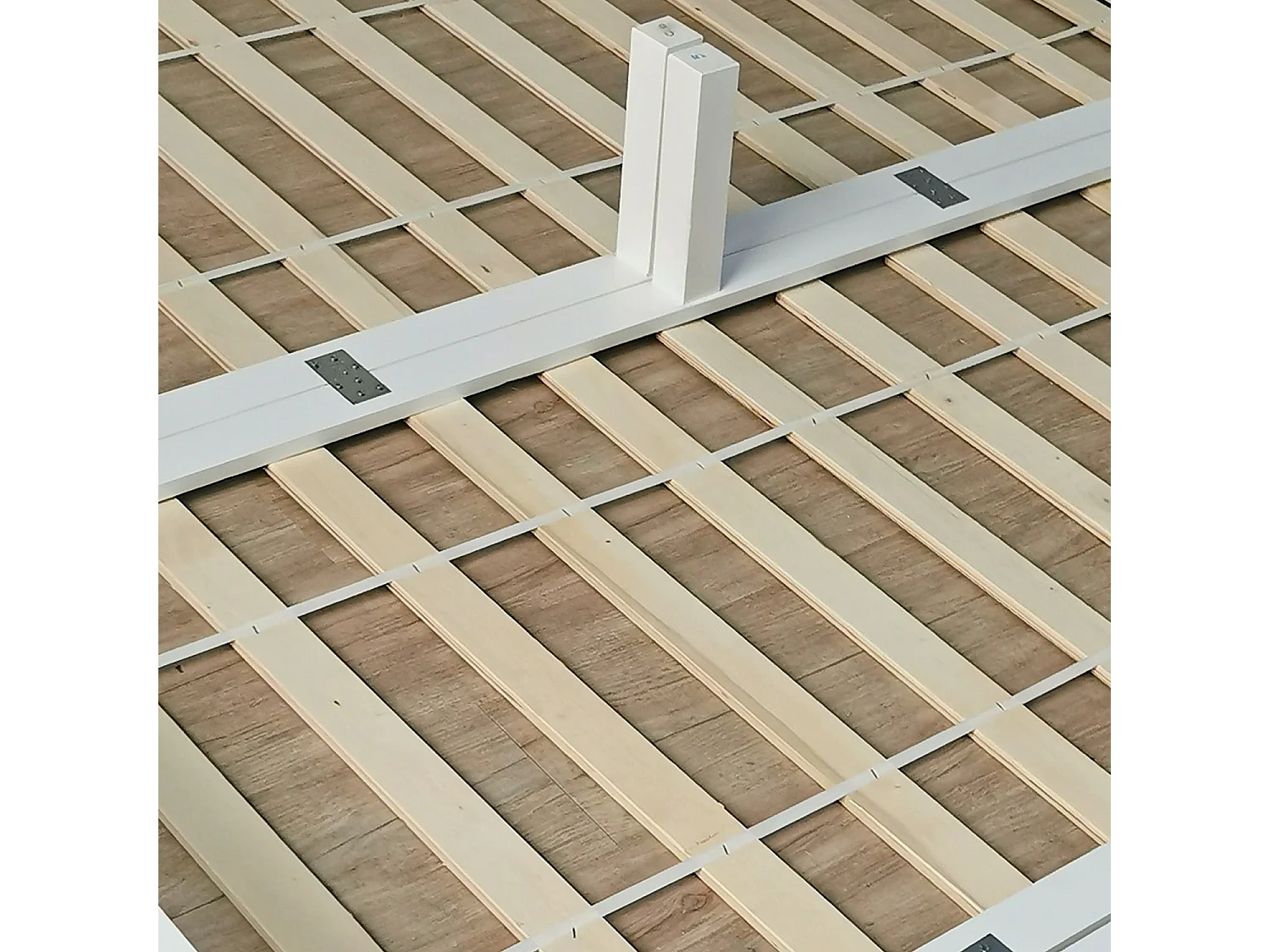 Bed 270x200 cm wit houten familiebad