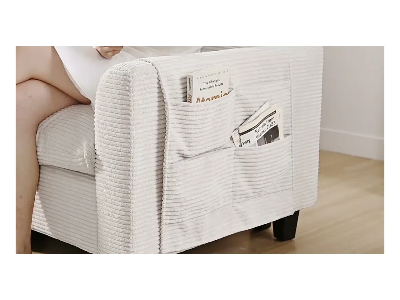 Canapé moderne - avec console - 2 porte-gobelets - port de chargement USB - poches de rangement sur les accoudoirs - avec coussins - beige