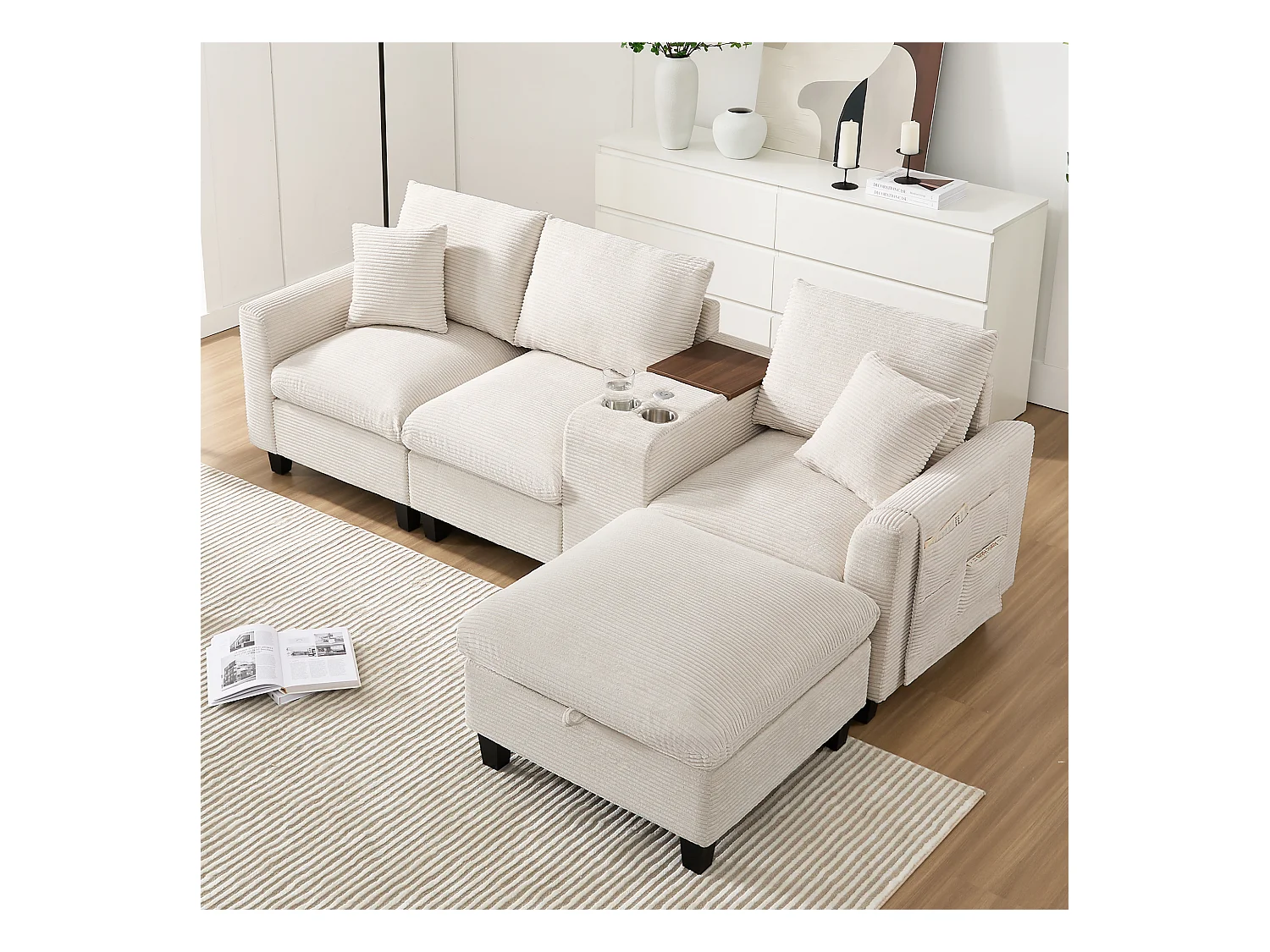 Sofá moderno - com console - 2 porta-copos - porta de carregamento USB - bolsos de armazenamento nos braços - com almofadas - bege