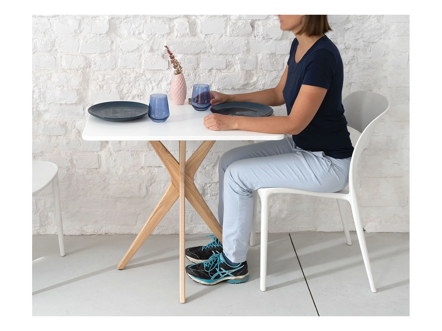 Petite table à manger rectangulaire Jubi 55x80cm Rose Poudré Chêne