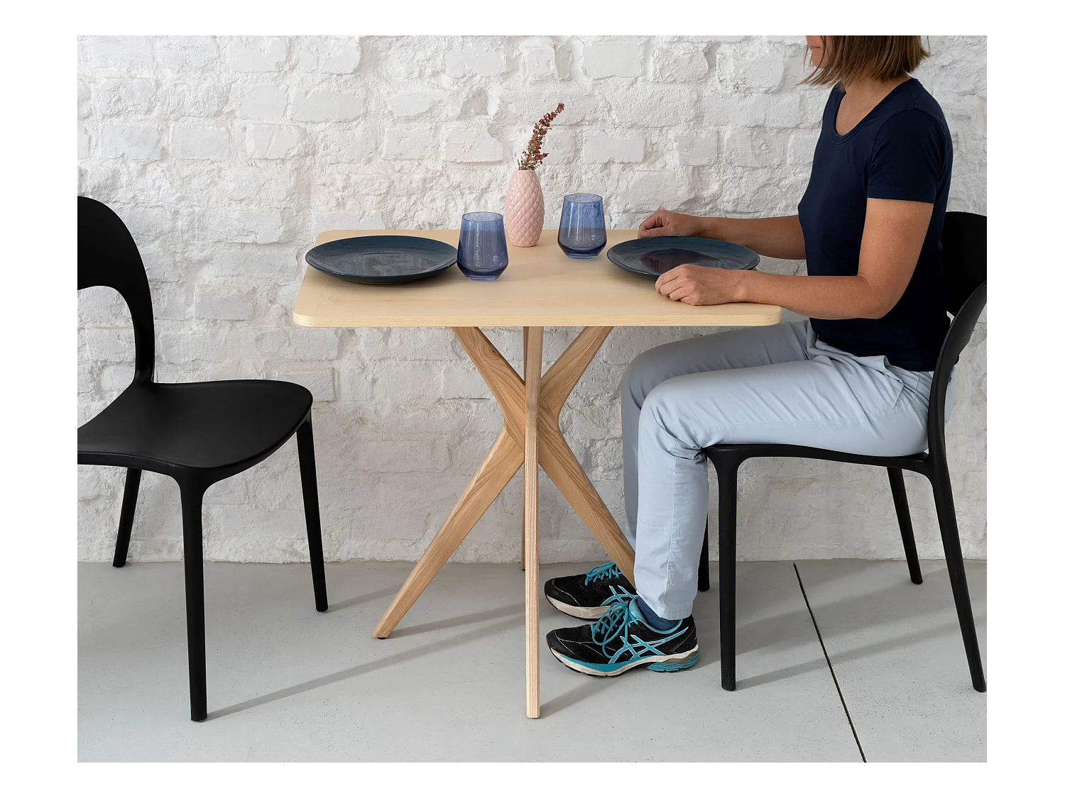 Petite table à manger rectangulaire Jubi 55x80cm Chêne