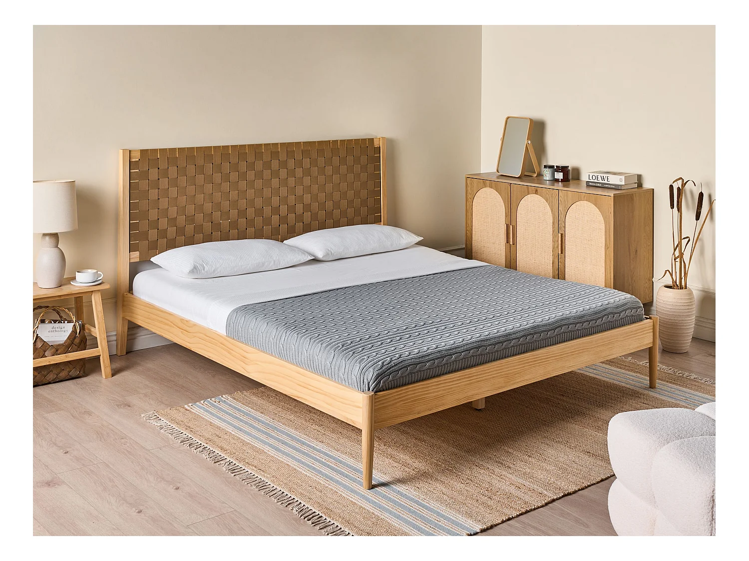 Lit avec sommier Bois de pin BRUNEMONT 160 x 200 cm Marron clair