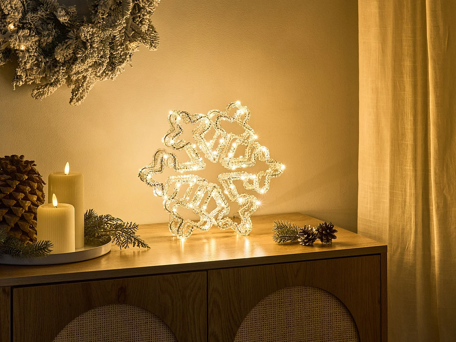 Décoration extérieure LED SILVERAN Flocon de neige 28 cm Blanc