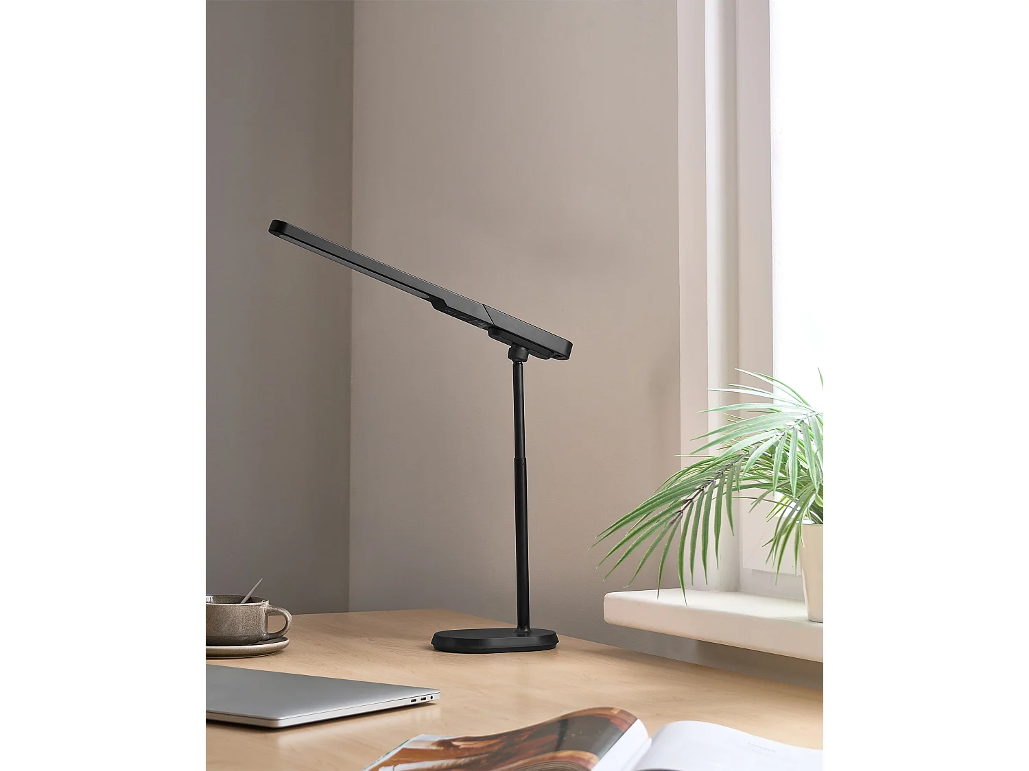 Lampe de bureau LED TUCANA Avec variateur Noir