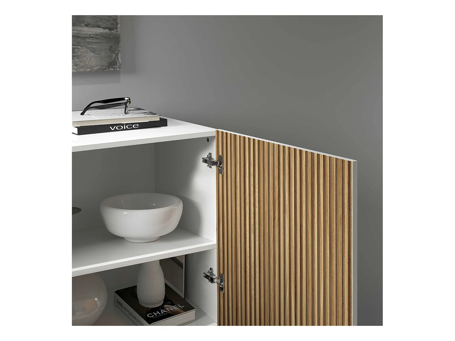 Credenza Coste a 2 ante effetto cannetè bianco opaco e legno chiaro 120x43x126 cm