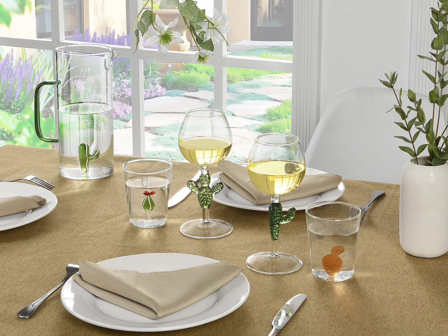 Lot de 4 verres à vin avec pieds cactus - Transparent et vert - D. 8.5  x H . 19.5  cm - GELLIF