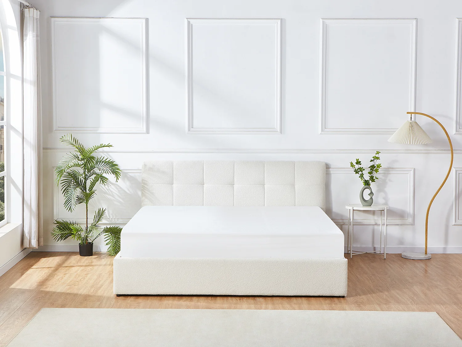 Bett mit Bettkasten - 180 x 200 cm - Bouclé-Stoff - Weiß + Matratze - MAZIRI