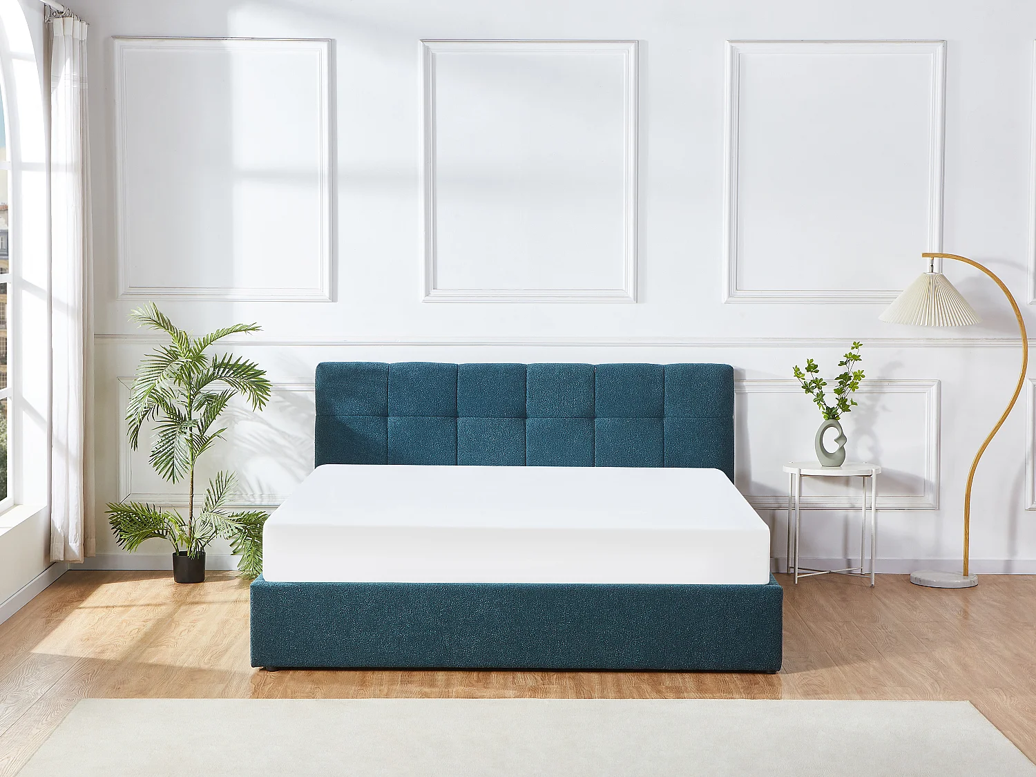 Bett mit Bettkasten - 180 x 200 cm - Bouclé-Stoff - Entenblau + Matratze - MAZIRI