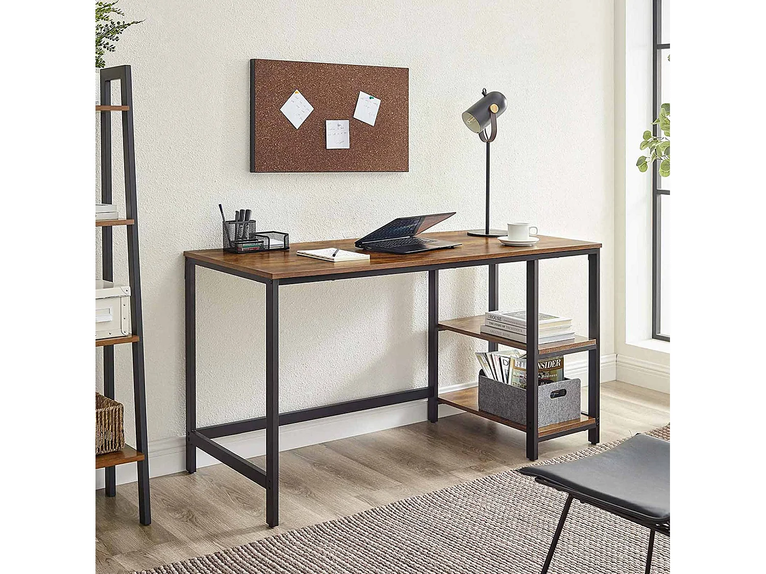 Scrivania per computer Bahār