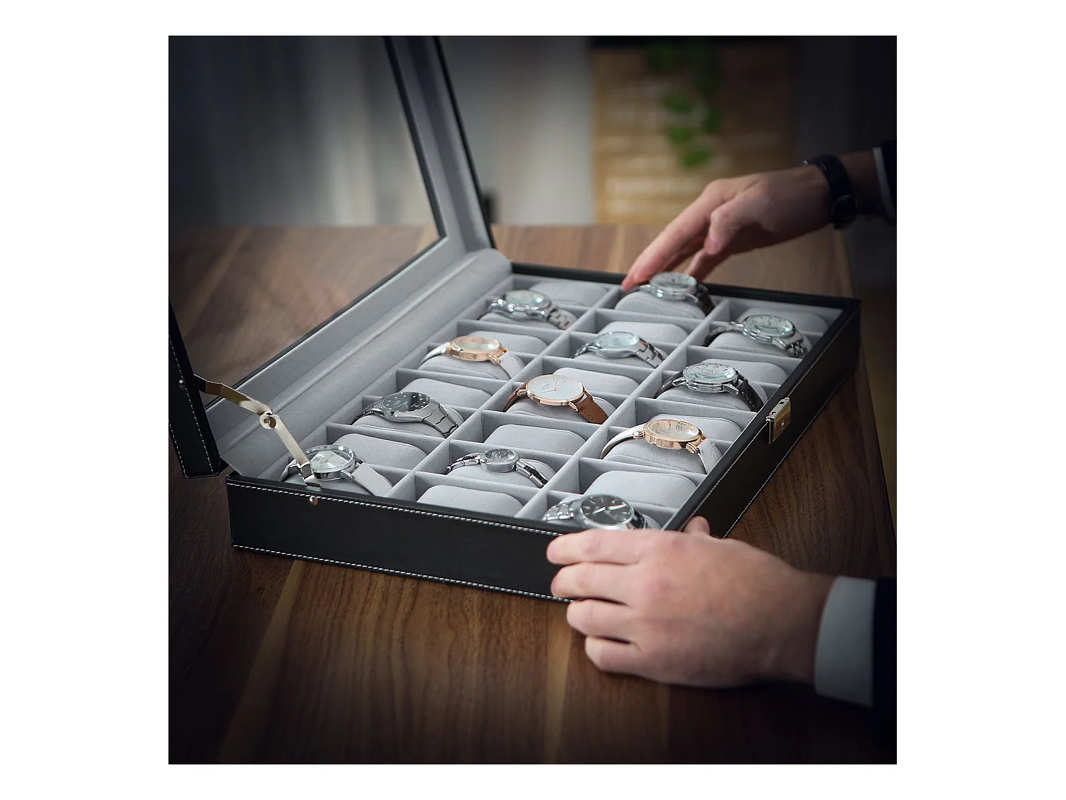 Uhrenbox für 24 Uhren Jhānsi