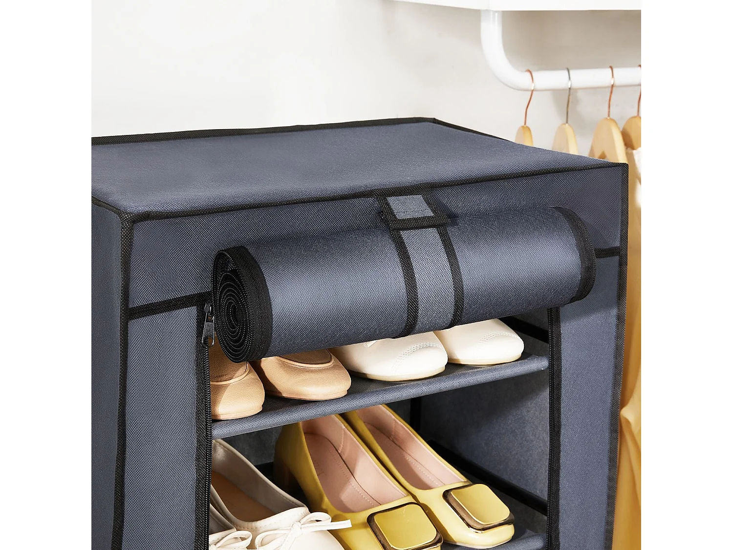 Schuhregal mit Stoffbezug