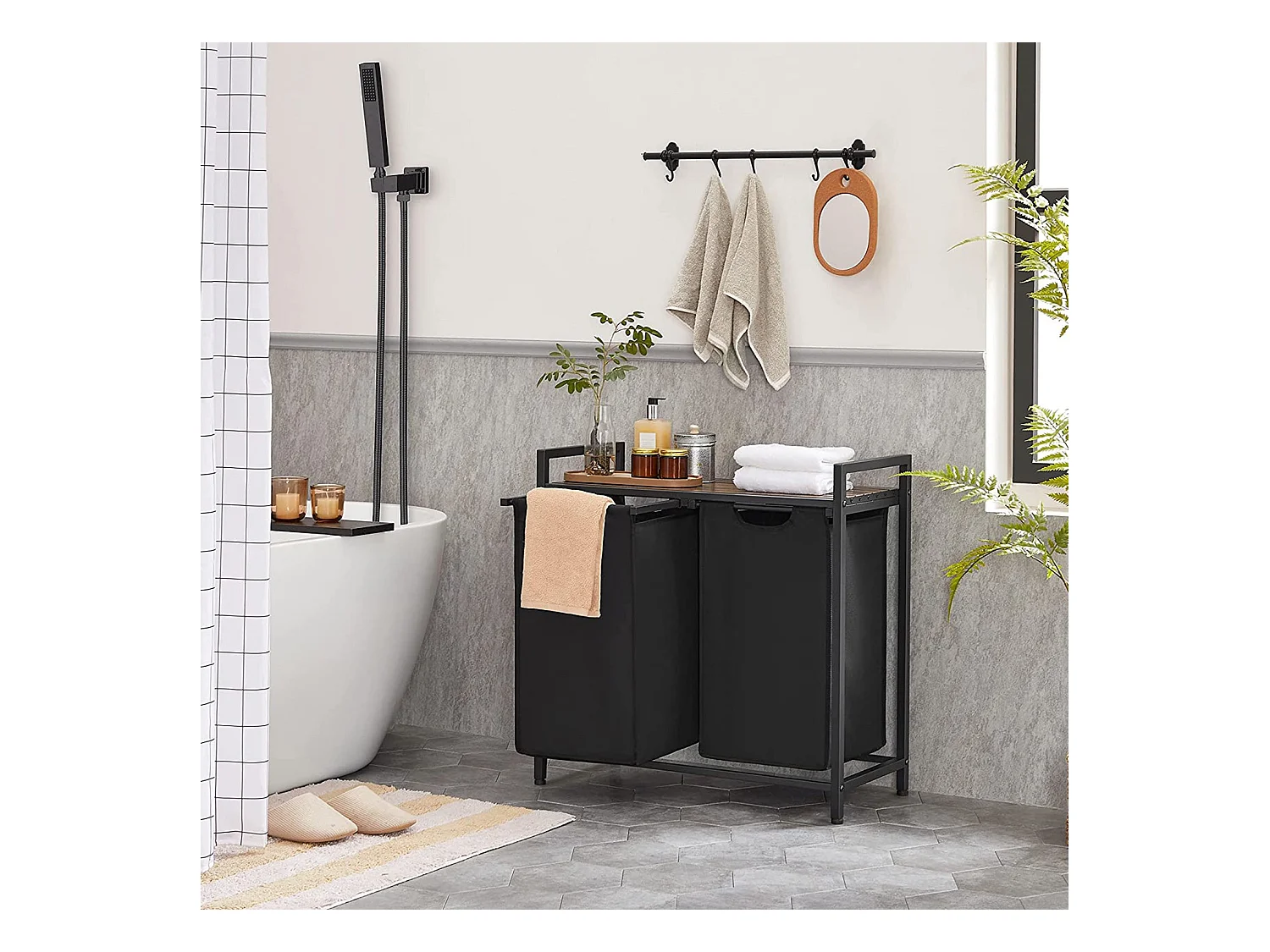 Wäschekorb mit ausziehbaren Wäschesäcken