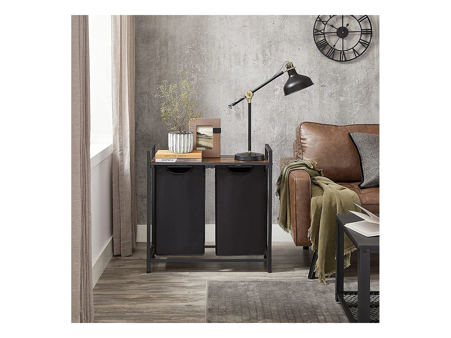 Wäschekorb mit ausziehbaren Wäschesäcken