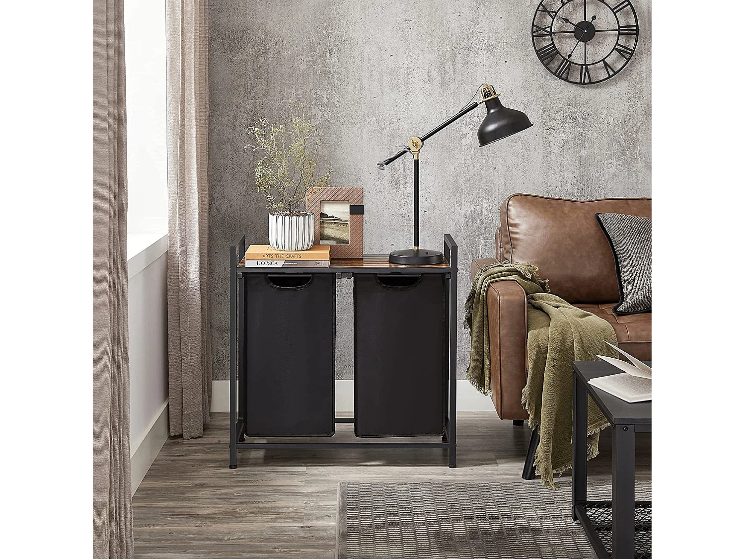 Wäschekorb mit ausziehbaren Wäschesäcken