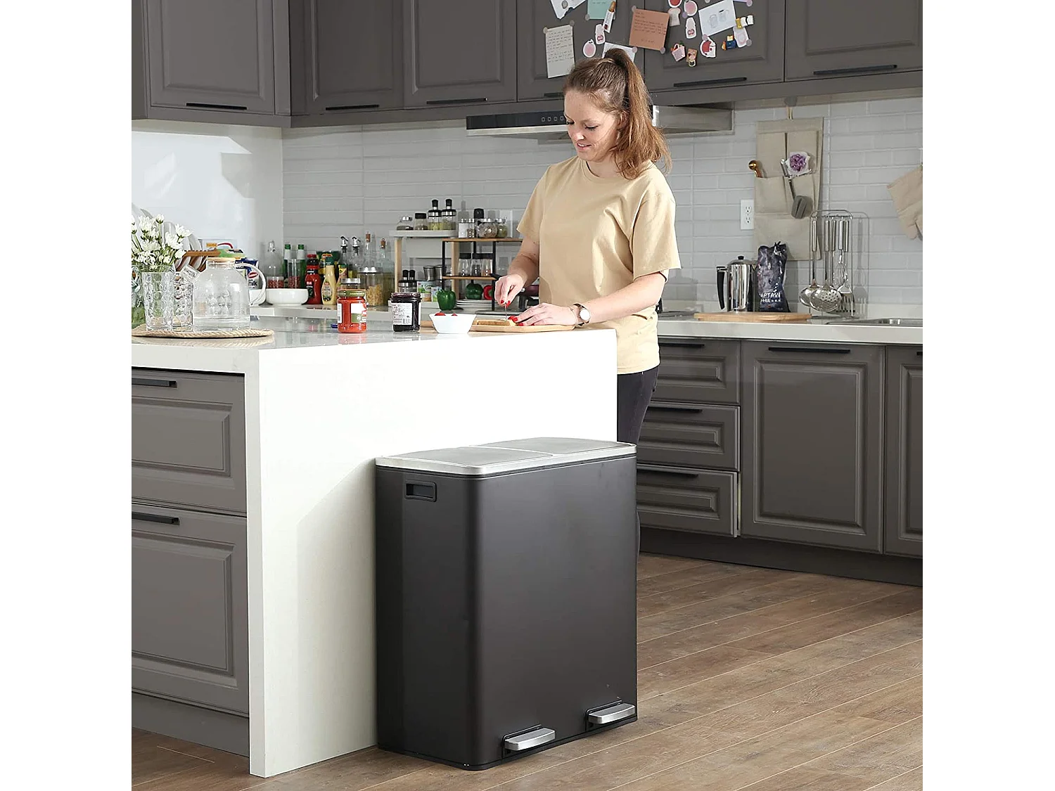 Mülleimer Treteimer Saratov