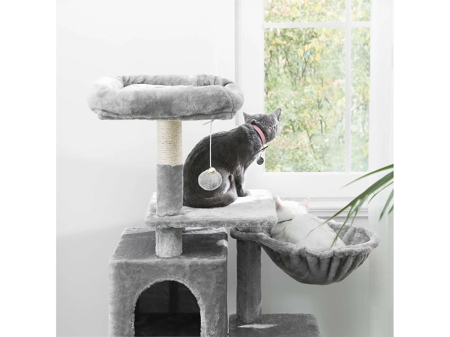 Arbre à chat avec griffoir Miauworld