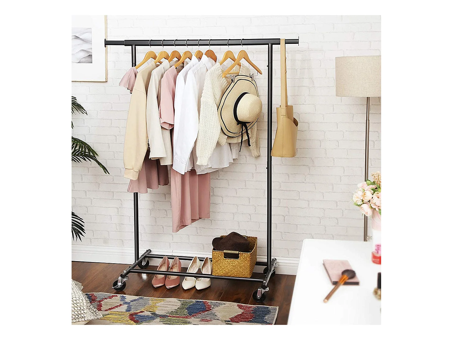 Kleiderständer Paramaribo